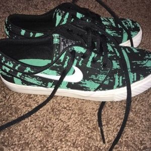 Nike SB Stefan Janoski GS Premium Skate Shoes